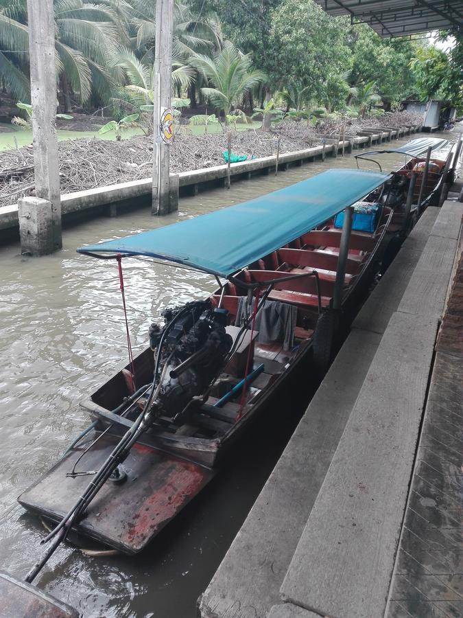 Baan Paan Sook Unitato Hostel Bangkok Bagian luar foto
